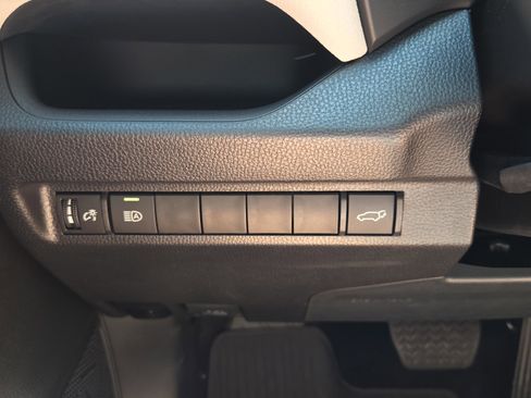 Certified 2025 Toyota RAV4 XLE w/ Convenience Package FWD image 25