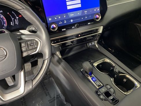 Used 2024 Lexus RX 350 Premium w/ Convenience Package image 16