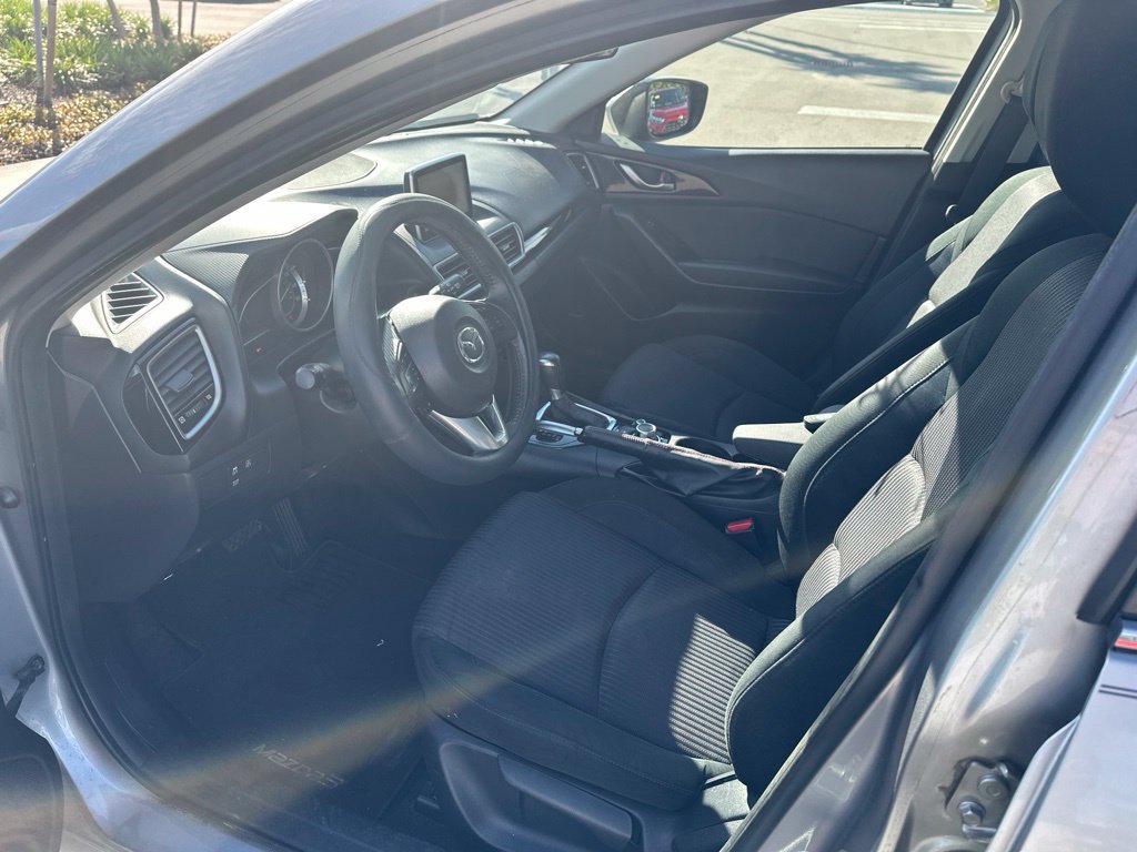 Used 2014 MAZDA MAZDA3 i Touring w/ Technology Package FWD image 8