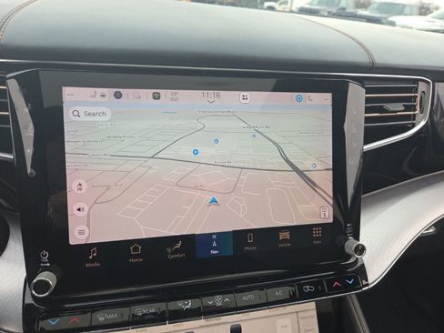 Used 2022 Jeep Grand Wagoneer Series III w/ Rear Seat Video Group 1 image 30