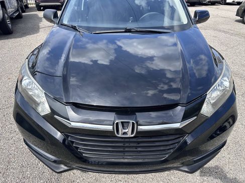 Used 2016 Honda HR-V LX image 34
