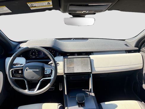 Used 2025 Land Rover Discovery Sport Dynamic SE image 16