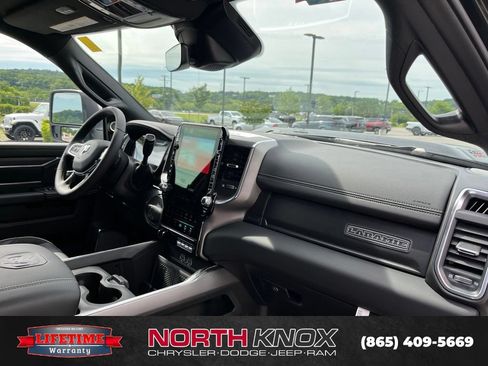 New 2026 RAM 2500 Laramie AWD/4WD image 29