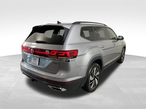 Used 2025 Volkswagen Atlas SE AWD/4WD image 9