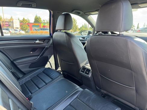 Used 2018 Volkswagen Golf R 4-Door image 26