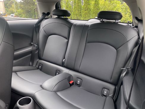 Used 2020 MINI Cooper 2-Door Hardtop FWD image 9