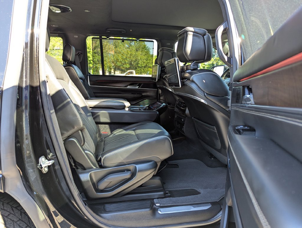 Used 2022 Jeep Grand Wagoneer Series II w/ Convenience Group III AWD/4WD image 43
