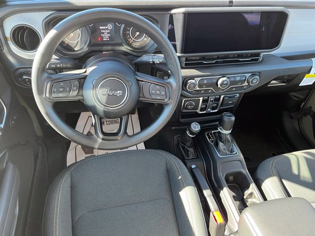 Certified 2026 Jeep Gladiator Sport AWD/4WD image 22