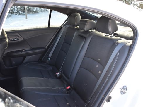 Used 2017 Honda Accord Sport image 4