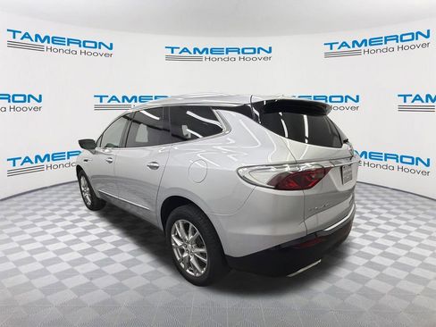 Used 2022 Buick Enclave Essence w/ Experience Buick Package FWD image 3