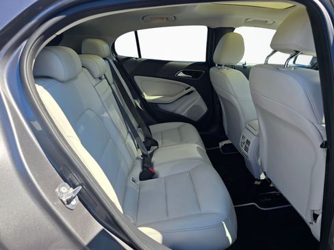 Used 2019 Mercedes-Benz GLA 250 image 25