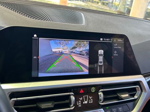 Used 2019 BMW 330i Sedan w/ Driving Assistance Package image 21