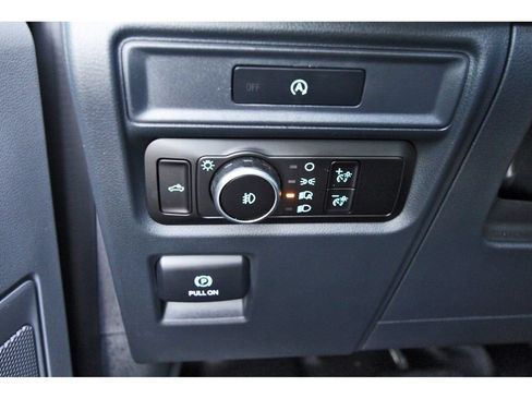 Used 2025 Ford F150 XL w/ Equipment Group 103A High AWD/4WD image 18