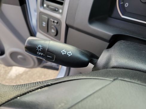 Used 2009 Honda CR-V LX image 25