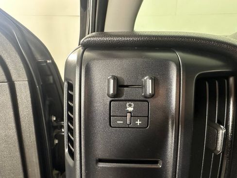 Used 2017 Chevrolet Silverado 1500 W/T AWD/4WD image 23