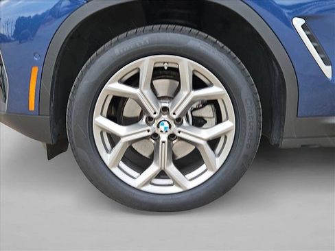 Used 2025 BMW X4 xDrive30i AWD/4WD image 22