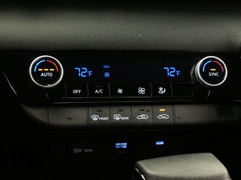 Certified 2025 Hyundai Elantra Blue image 19