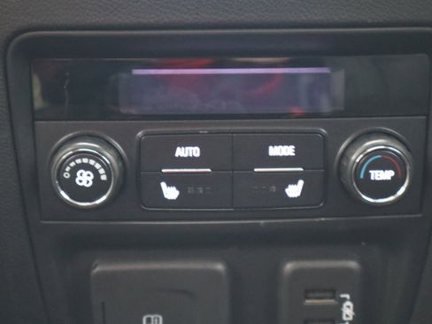 Used 2021 Buick Enclave Avenir image 26