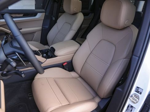 New 2026 Porsche Cayenne S AWD/4WD image 5