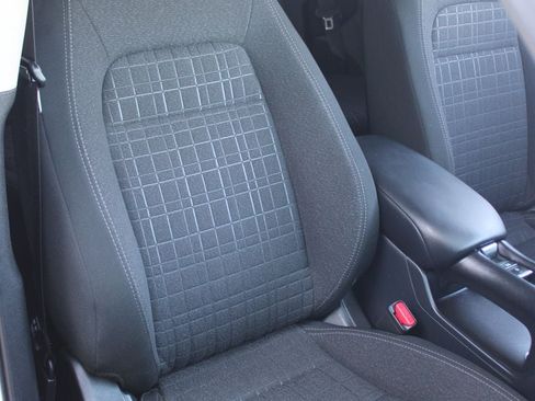 Used 2026 Honda HR-V LX image 18