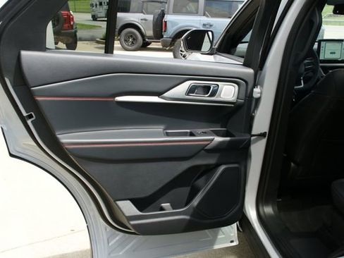 New 2026 Ford Explorer ST AWD/4WD image 31