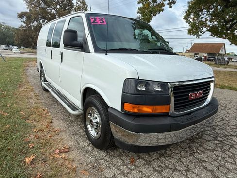 Used 2023 GMC Savana 2500 image 3