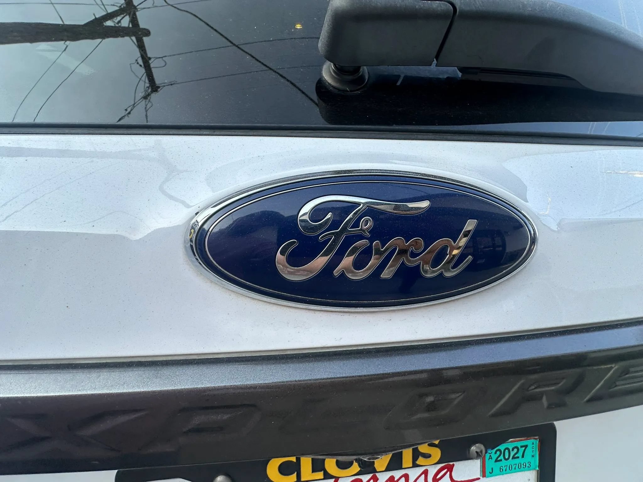Used 2018 Ford Explorer XLT w/ Equipment Group 202A FWD image 17