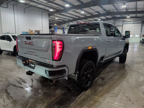 Used 2024 GMC Sierra 3500 AT4 w/ AT4 Premium Plus Package image 3