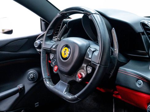 Used 2016 Ferrari 488 GTB RWD image 45