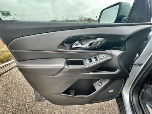 Certified 2023 Chevrolet Traverse RS image 21