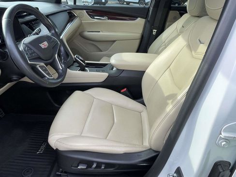 Used 2019 Cadillac XT5 Luxury image 8