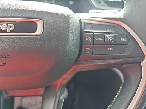 Used 2022 Jeep Grand Cherokee L Limited w/ Luxury Tech Group II AWD/4WD image 20