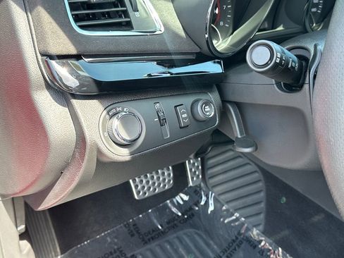 Used 2017 Chevrolet SS RWD image 20