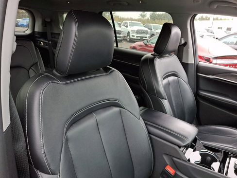 Used 2022 Jeep Grand Cherokee L Limited image 13