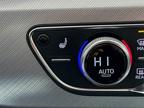 Used 2019 Audi A4 2.0T Premium w/ Sport Package image 20