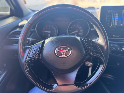 Used 2018 Toyota C-HR XLE image 17