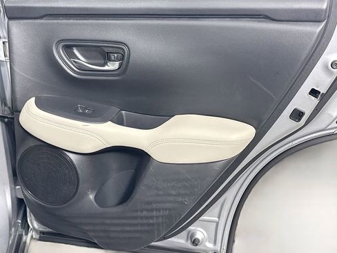 Certified 2023 Honda HR-V LX image 27