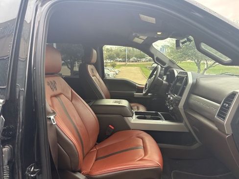 Used 2022 Ford F350 King Ranch image 12