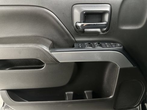 Used 2017 Chevrolet Silverado 2500 LT w/ Midnight Edition AWD/4WD image 11