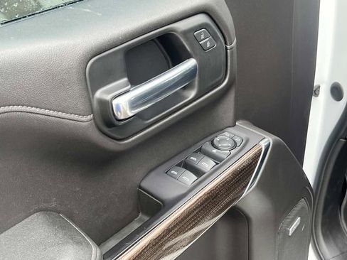 Used 2020 Chevrolet Silverado 1500 RST w/ Texas Edition image 10