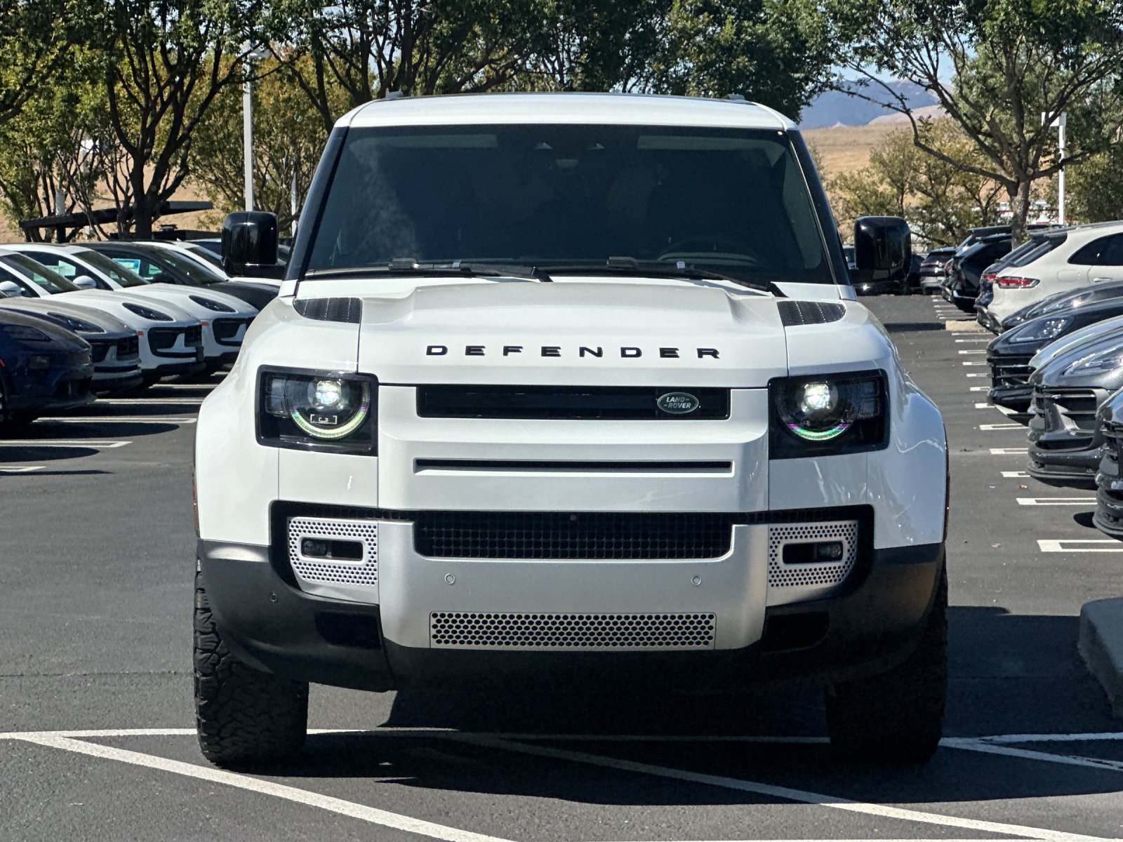 Used 2023 Land Rover Defender 110 SE AWD/4WD image 9