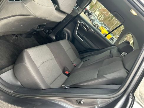 Used 2024 Toyota RAV4 XLE image 24