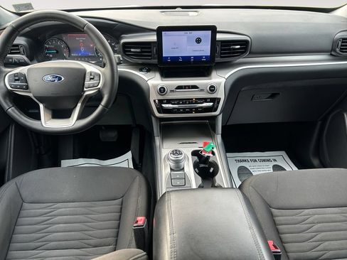 Used 2021 Ford Explorer XLT AWD/4WD image 10