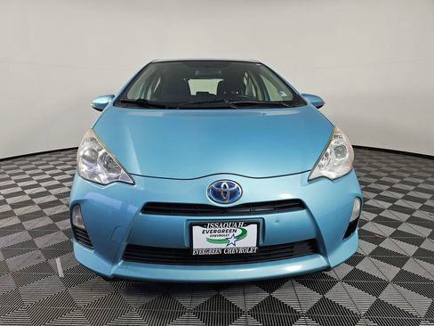 Used 2014 Toyota Prius C Two image 2