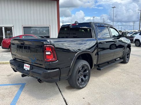 Used 2025 RAM 1500 Big Horn AWD/4WD image 7