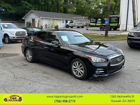 Used 2015 INFINITI Q50 Premium w/ Navigation Package RWD image 3
