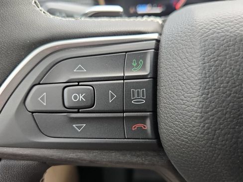 Used 2025 Jeep Grand Cherokee L Limited RWD image 18