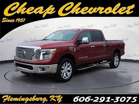 Used 2018 Nissan Titan SL image 1