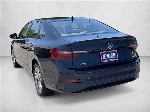 Used 2024 Volkswagen Jetta SE FWD image 7