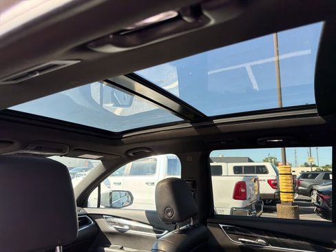 Used 2022 Cadillac XT6 Premium Luxury image 15